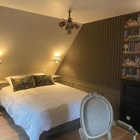 La Demeure Du Collectionneur Hotel Quintin Room photo