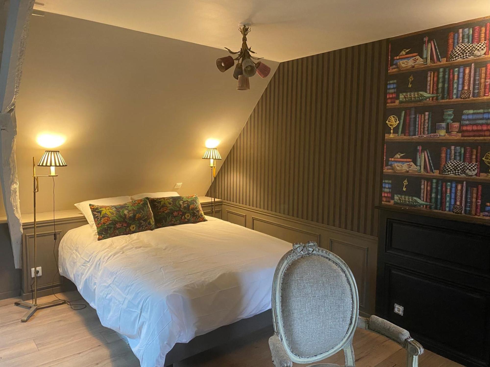La Demeure Du Collectionneur Hotel Quintin Room photo